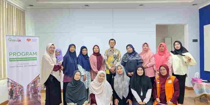 Binaan UMKM ROIS OJK dan Rumah Zakat Pelajari Manajemen Catatan Keuangan